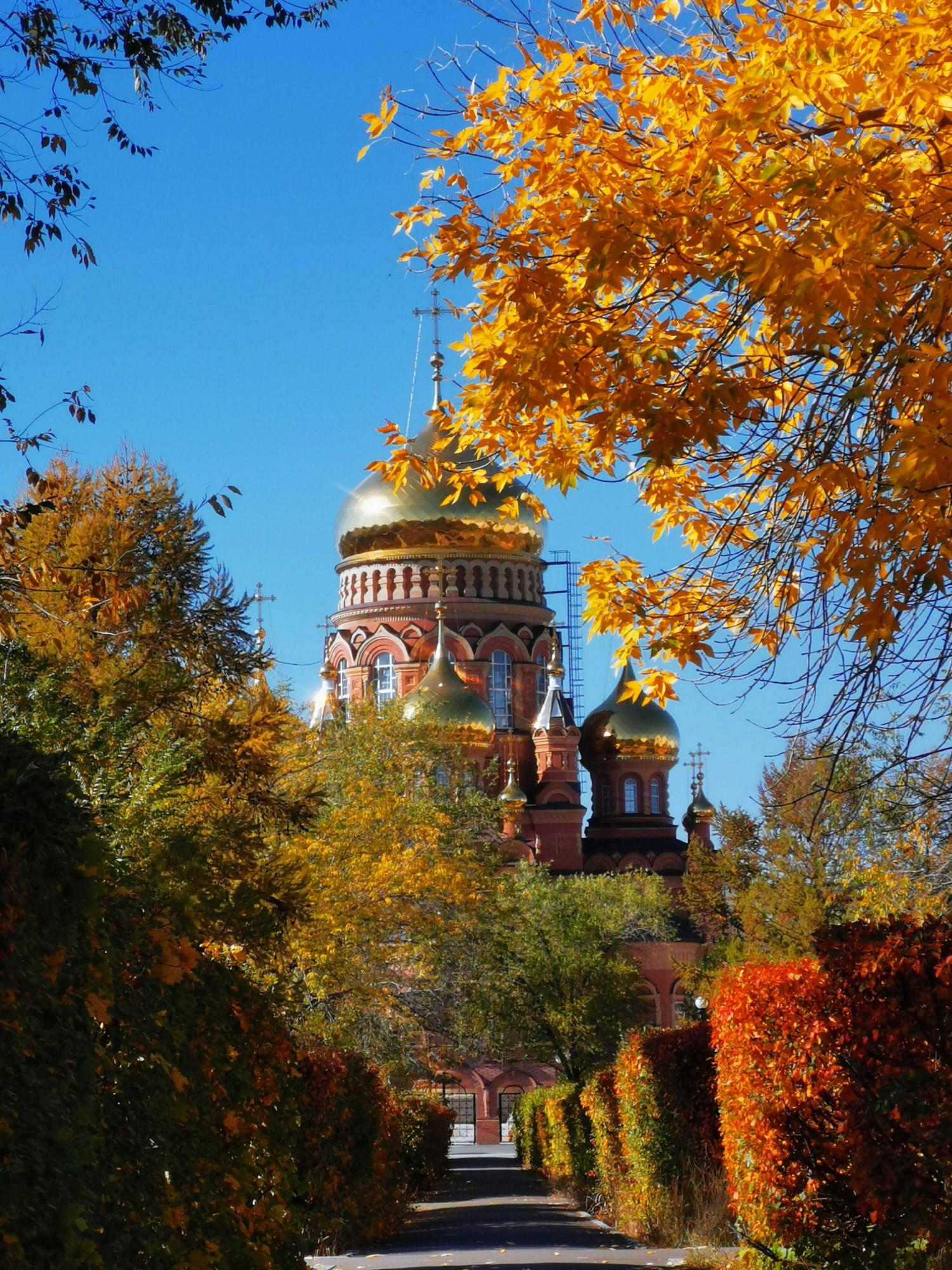 Огни осеннего храма