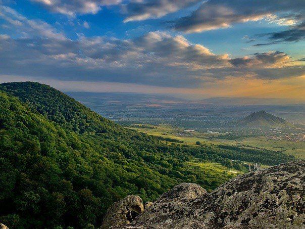 Вид с горы Бештау на г. Лермонтов