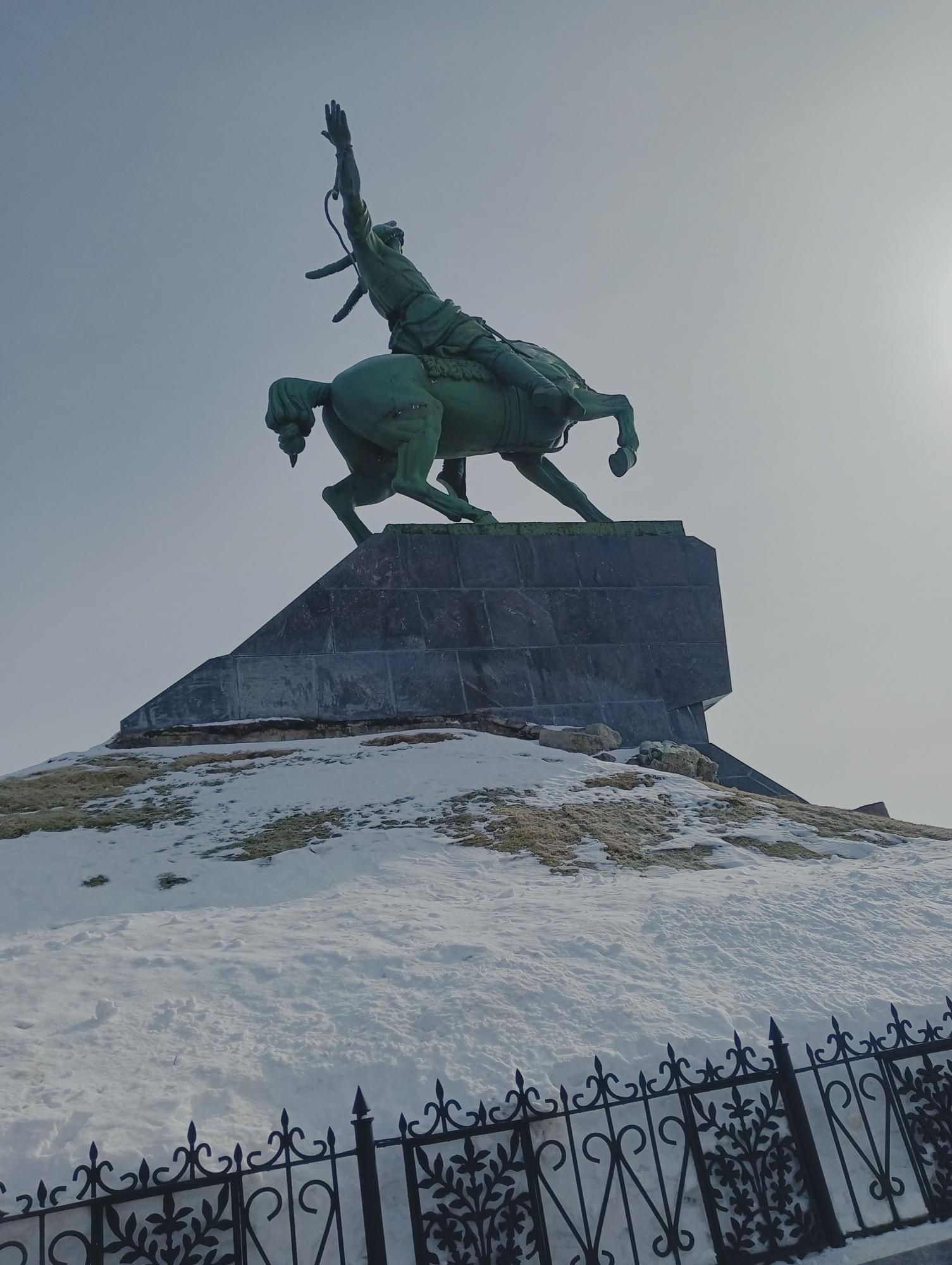 Памятник 