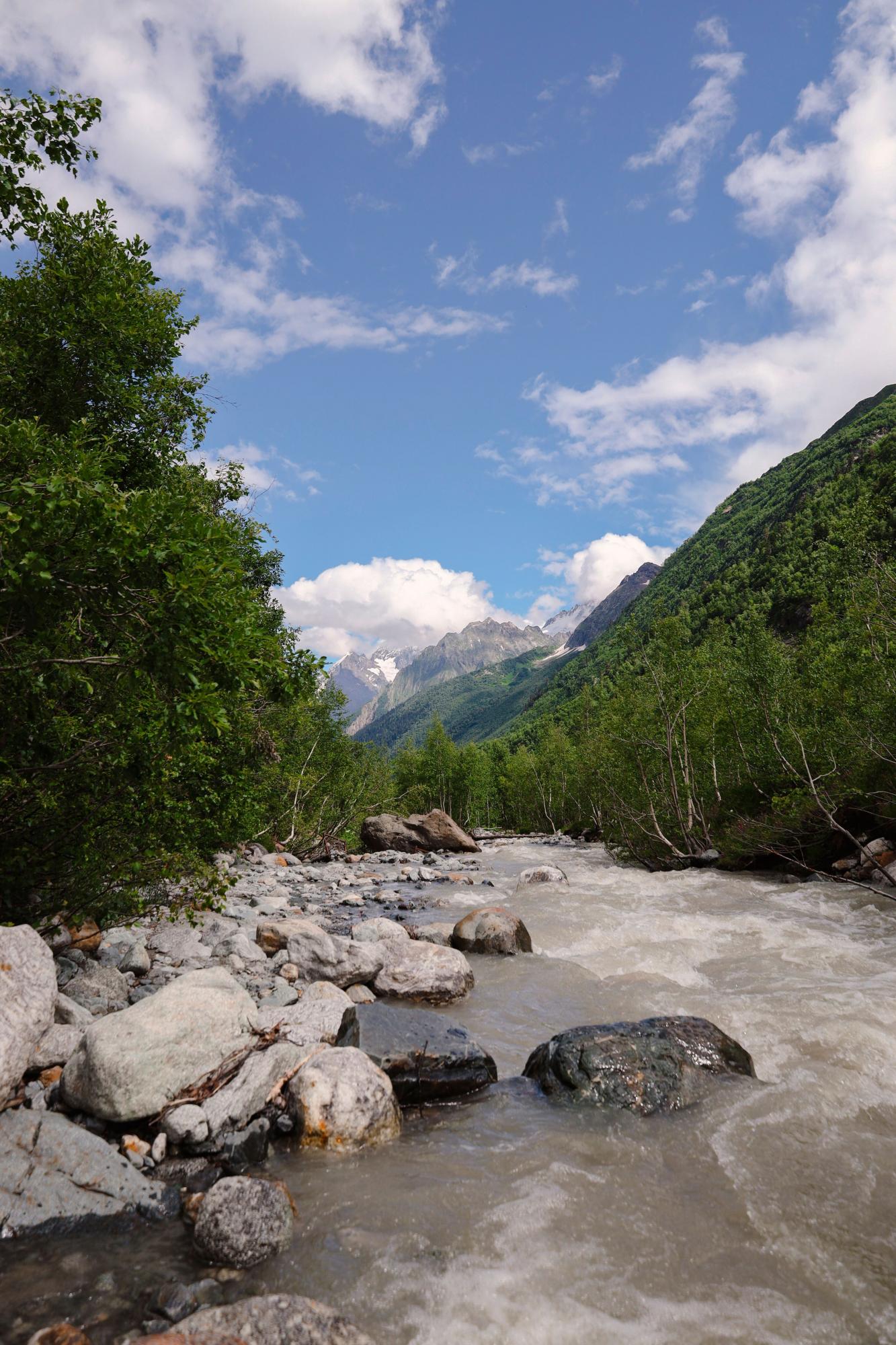 Река Алибекского водопада