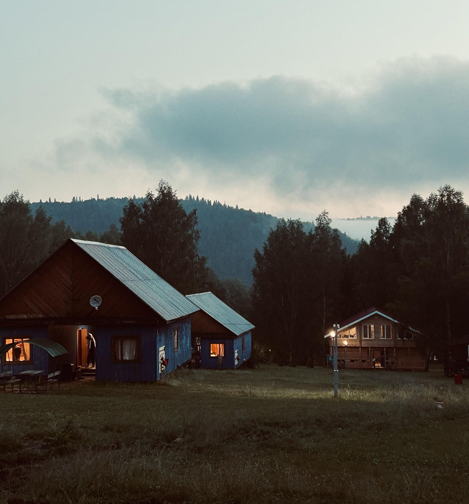 Солуни