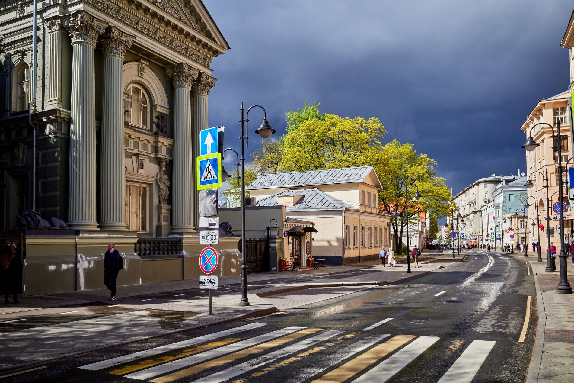 Переулками Москвы