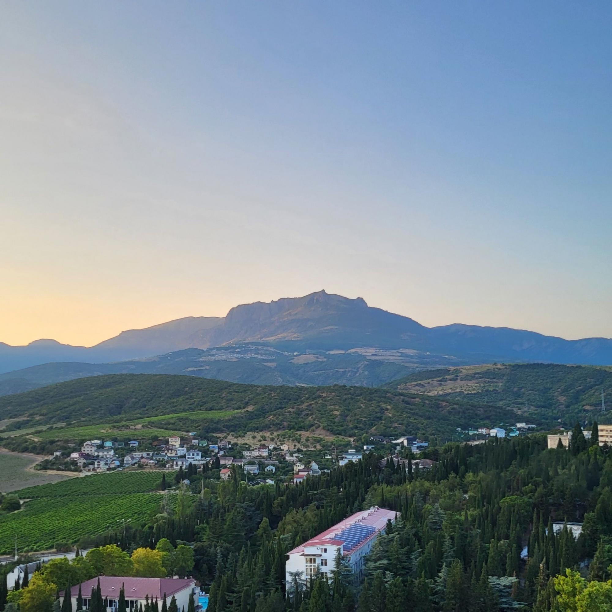 Алушта и её горы