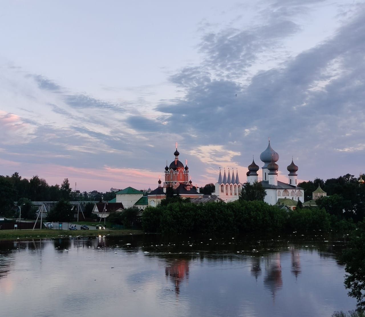 Тихий вечер в Тихвине