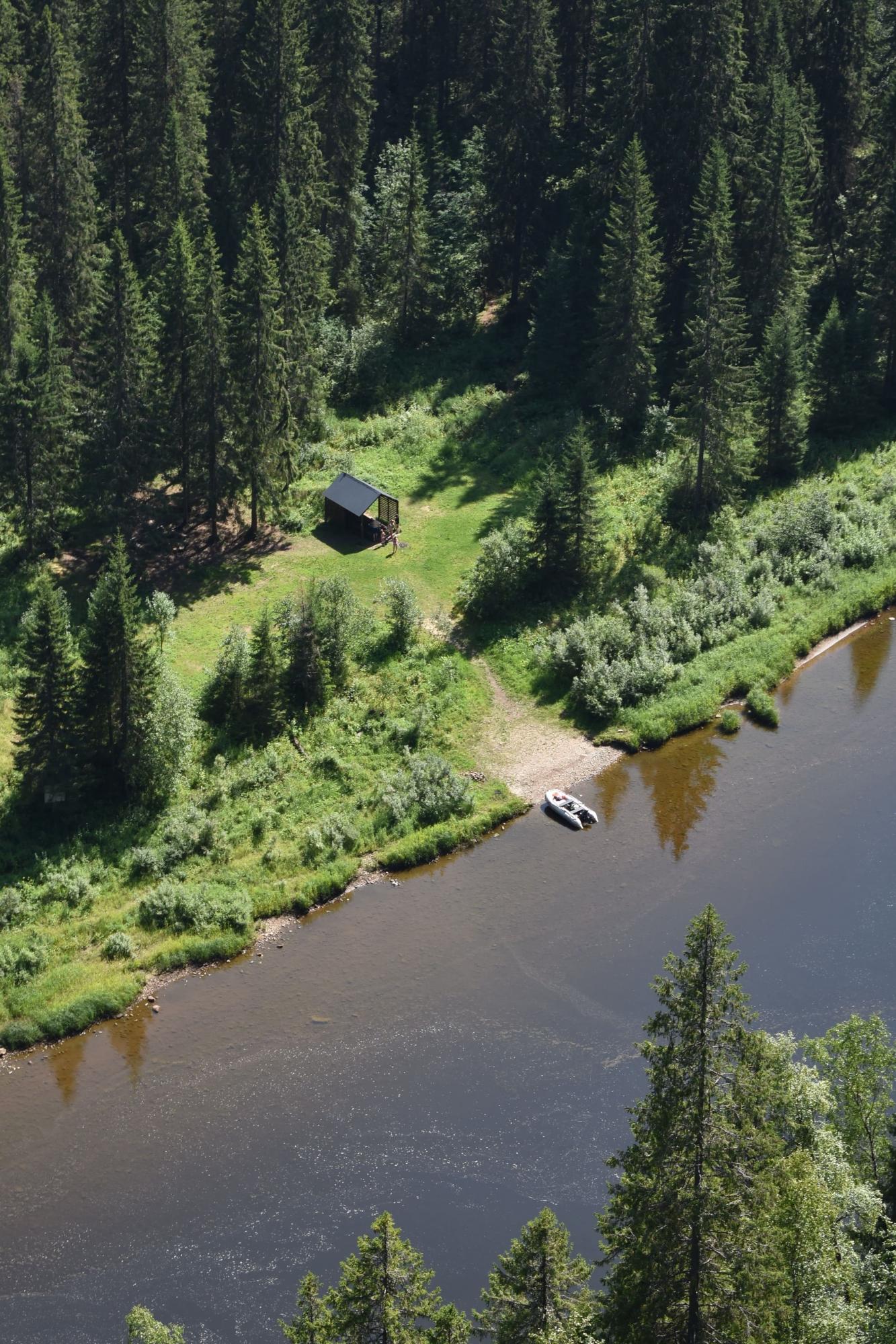 Сияет солнце, воды блещут