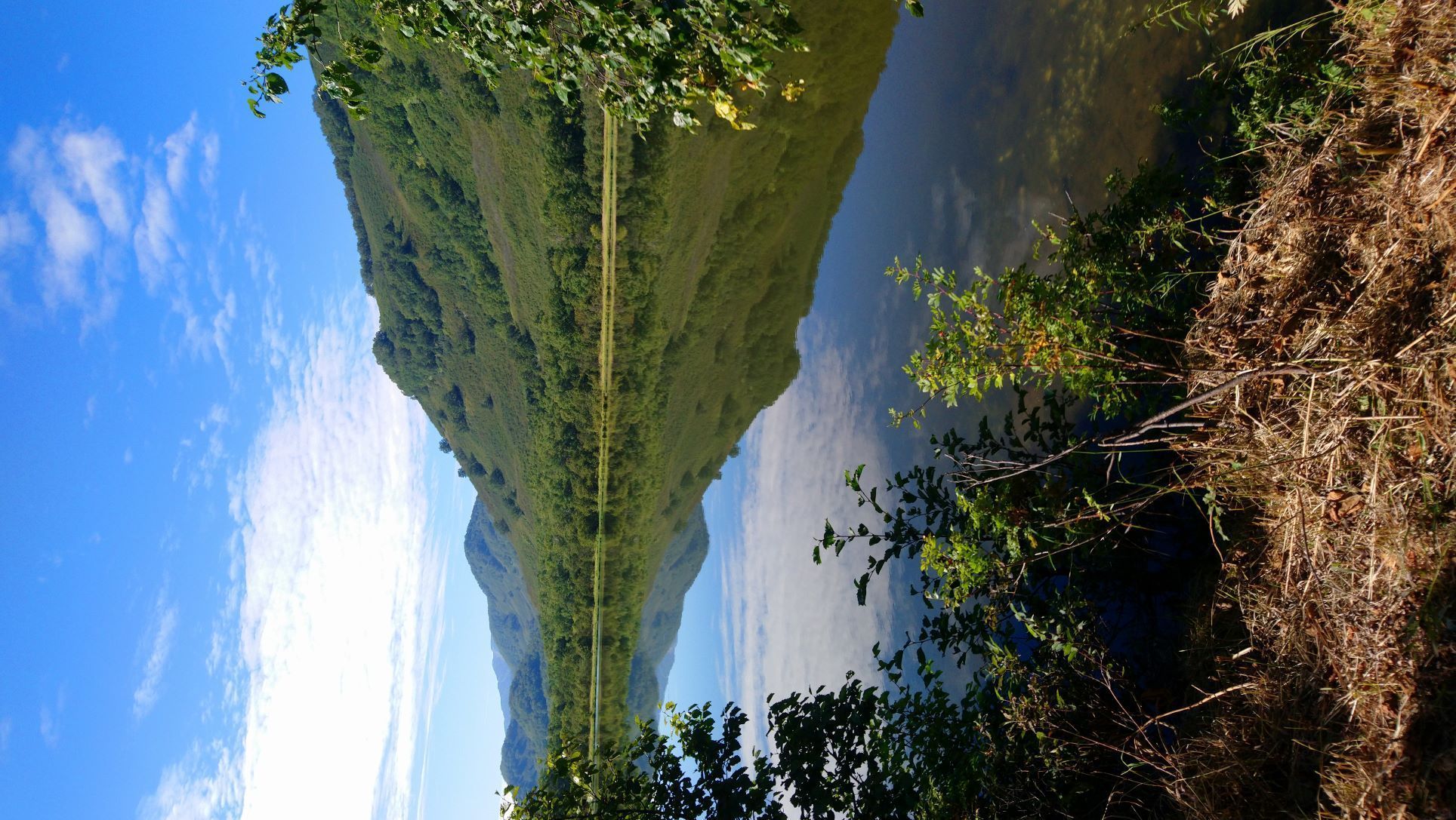 Отражение в озере.