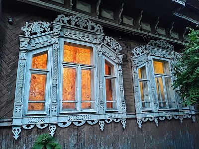 Изящная резьба по дереву