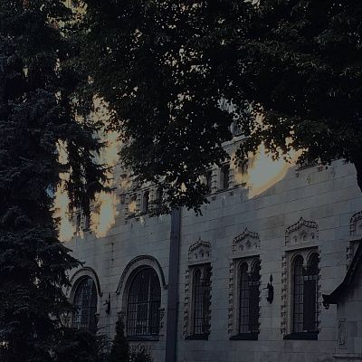 Архитектура — онемевшая музыка.