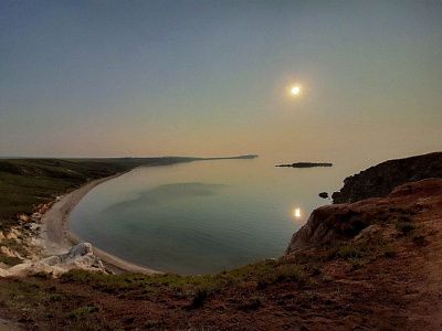Берег острова Ольхон
