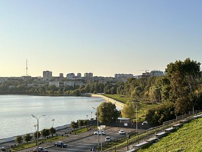 Embankment 