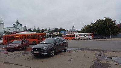 Городской пейзаж в пасмурный день