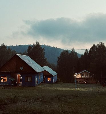 Солуни