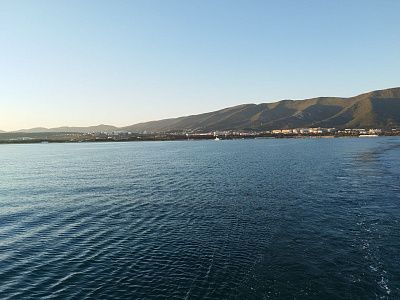 Вид на г. Геленджик с палубы корабля