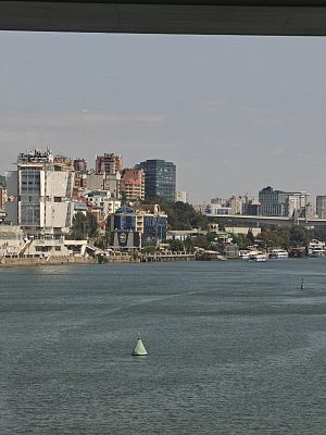 Города