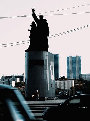 Памятник погибшим морякам